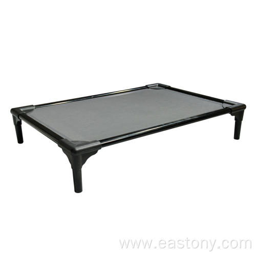 Evated pet bed for outdoor use raised bed